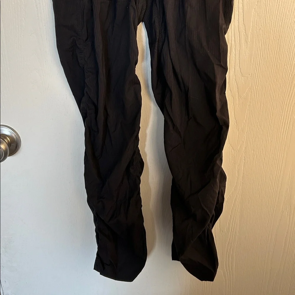 Ivivva Black Unlined Studio Exercise Pants - Picture 3 of 5